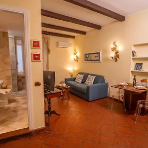 navona-little-home.it-romehotels.com/